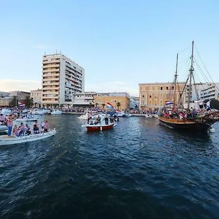 Greetings To The Sun *