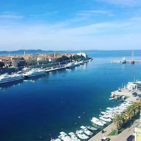 Greetings To The Sun Apartman *