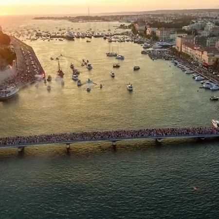 Apartman Greetings To The Sun *