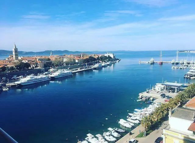 Greetings To The Sun アパート *