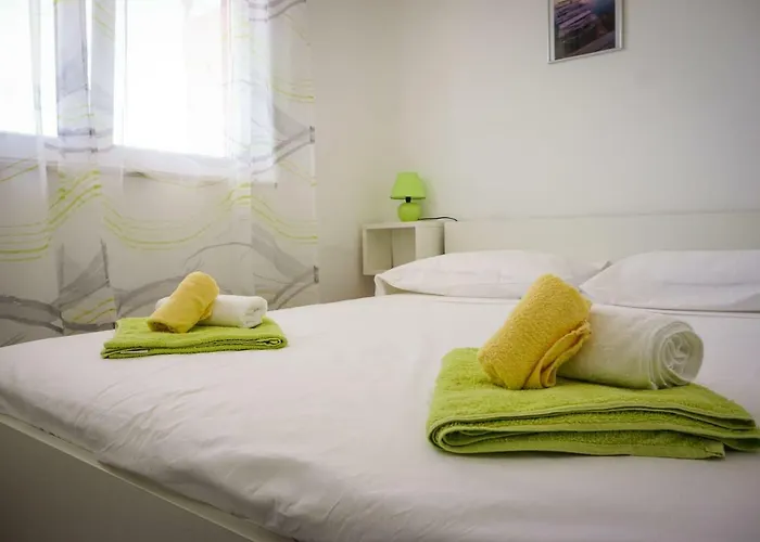 Greetings To The Sun זאדאר