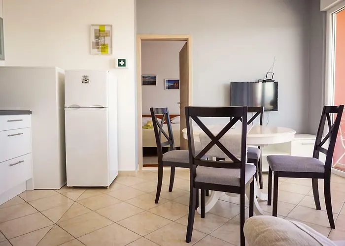 Greetings To The Sun ザダル